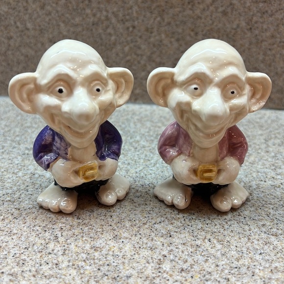 Set of two little hand painted ceramic Cave Trolls 🧌 or Leprechauns vintage - Picture 2 of 12